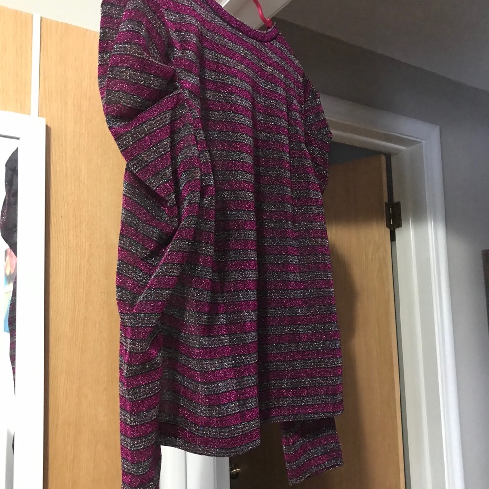 Balloon Sleeve Glitter Top - Picture 3 of 8